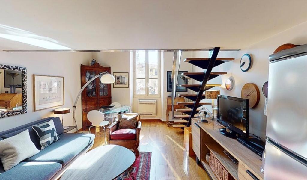 Spacious 3 Bed Apartment In The Heart Of Νίκαια Εξωτερικό φωτογραφία